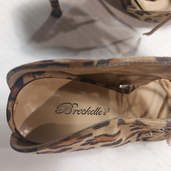 Breckelles Animal Print Woman's Pointed Toe Slip-on Heels Size 8.5M - Picture 8 of 13